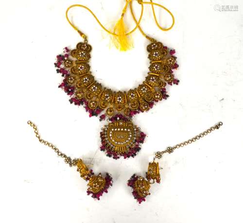 Indian Silver Necklace & Earrings w Gemstone