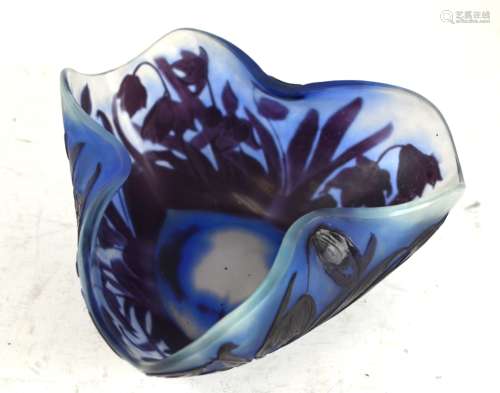 Galle Purple Triangle Glass Dish