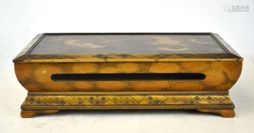 Fine Japanese Lacquered Gilt Wood Stand