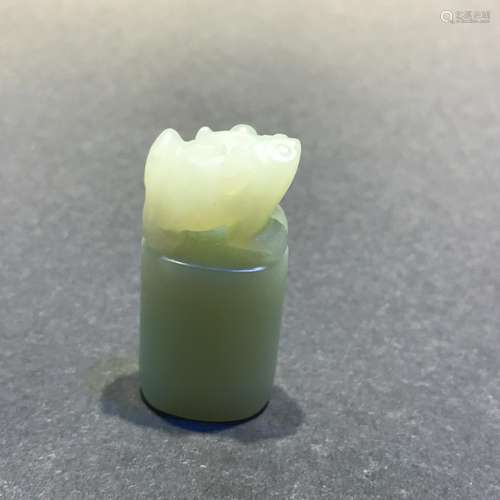 CHINESE JADE CARVED FOOLION SEAL