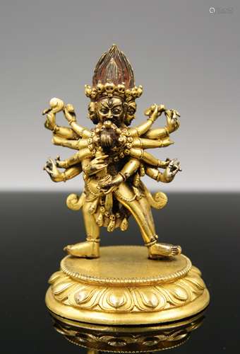 18TH CENTURY TIBETAN GILT BRONZE BUDDHA