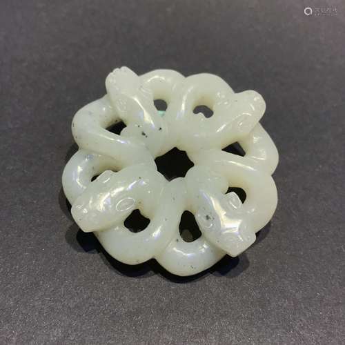 CHINESE WHITE JADE PENDANT