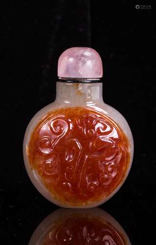 CHINESE RED JADEITE SNUFF BOTTLE