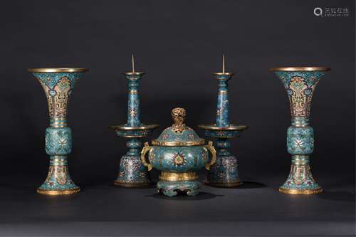 CHINESE CLOISONNÉ FIVE PIECE ALTER SET