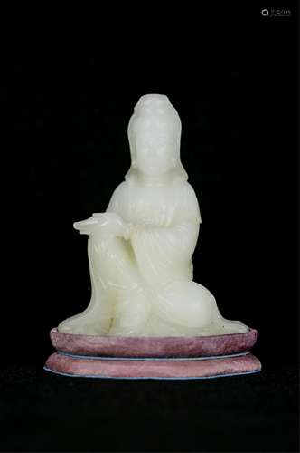 CHINESE HARDSTONE CARVED FIGURE OF GUANYIN