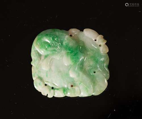 CHINESE JADEITE FOOLION PENDANT