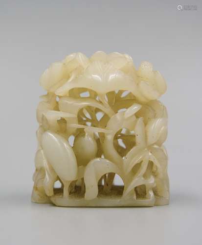 YUAN DYNASTY WHITE JADE CARVED FINIAL