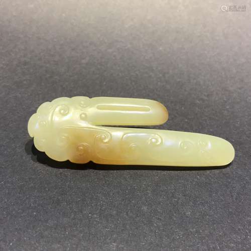 CHINESE YELLOW JADE U SHAPED PIN