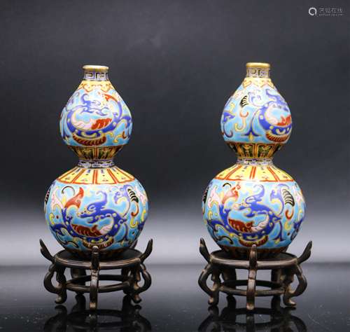 PAIR OF CHINESE DOUBLE GOURD FAMILLE ROSE VASES