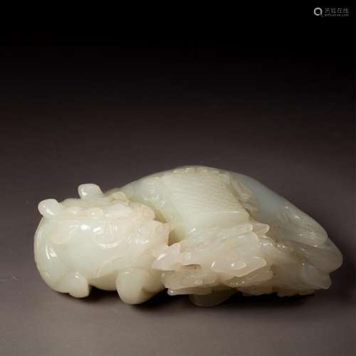 CHINESE WHITE JADE FIGURE OF KIRIN GROUP