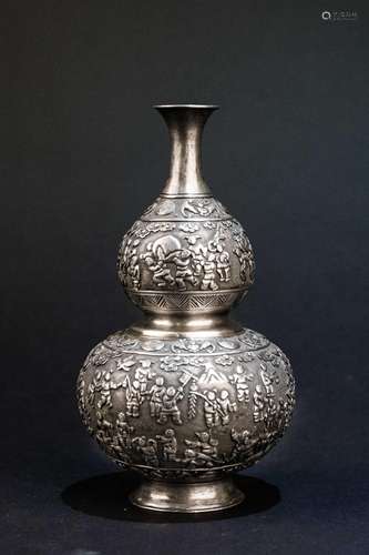 CHINESE SILVER DOUBLE GOURD VASE