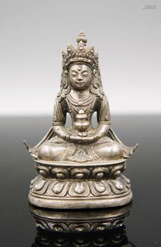 18TH CENTURY TIBETAN SILVER SITTING BUDDHA