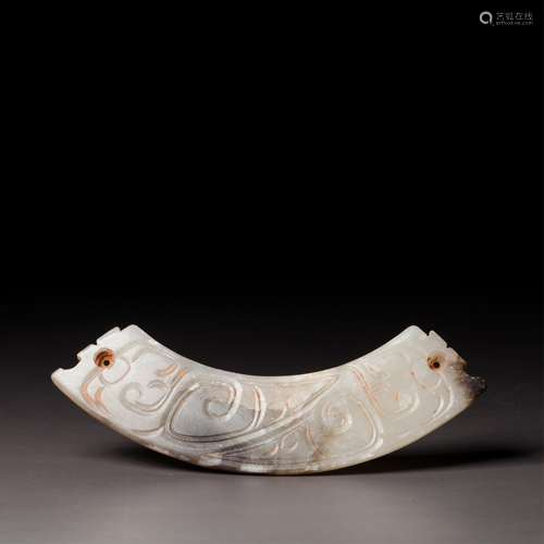 CHINESE ARCHAIC STYLE JADE PENDANT