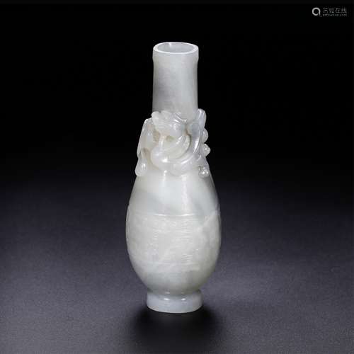 CHINESE JADE FLOWER VASE CLIMBED CHILONG