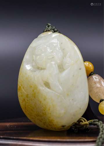 CHINESE WHITE JADE TOGGLE CARVED FIGURE