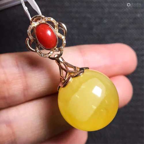 HONEY AMBER ON 18K GOLD PENDANT