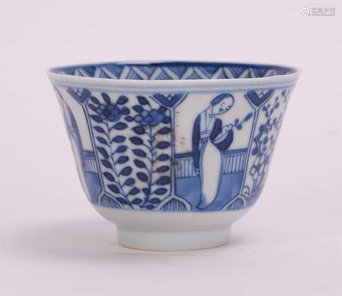 CHINESE BLUE AND WHITE CUP