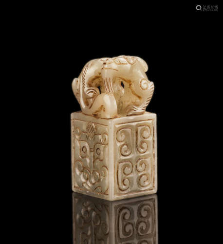 Antique Hetian Jade Carving Ancient Animal