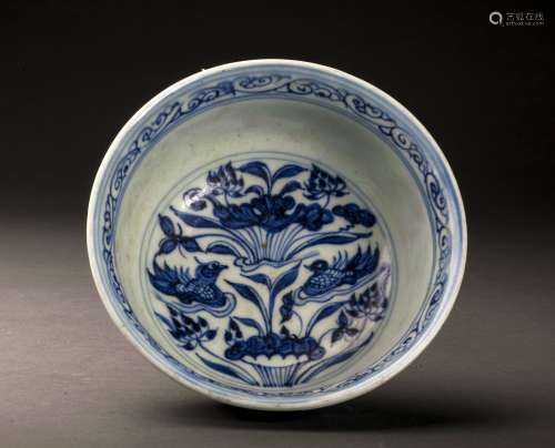 14-16thc Blue And White Porcelain Wine Pot