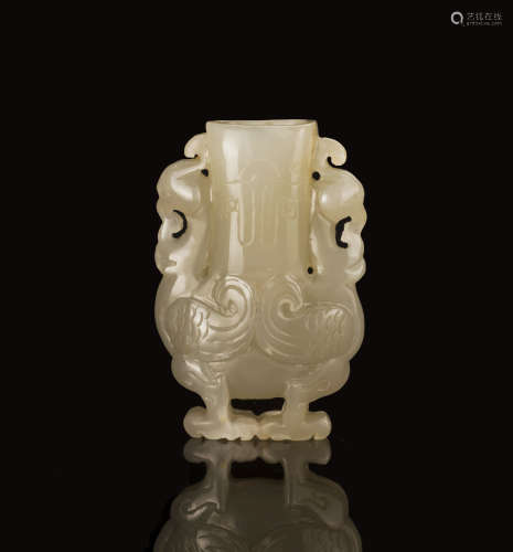 White Jade Flowers Carved Snuff Bottle
