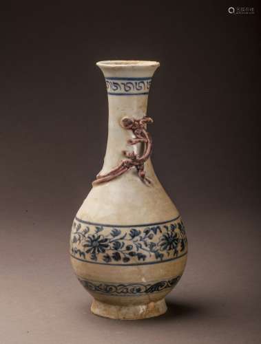 14/16thC Undersea White Glazed Porcelain Vase