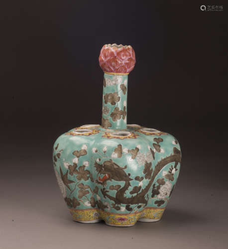 Qing Style Multi-color Porcelain Cup