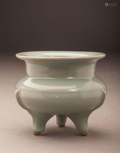 White Glazed Porcelain teapot