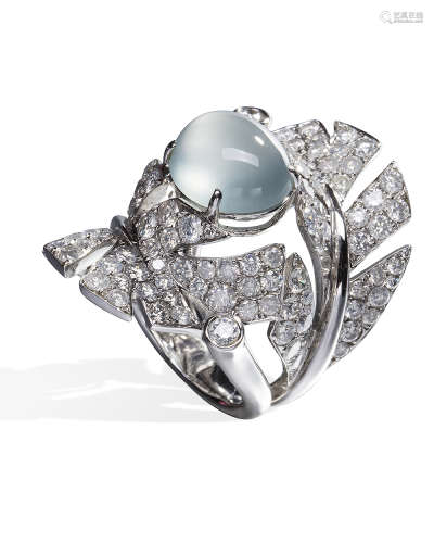 18K 白金鑲鑽石冰種翡翠戒指