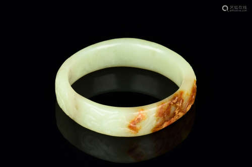 YELLOW JADE CARVED BANGLE