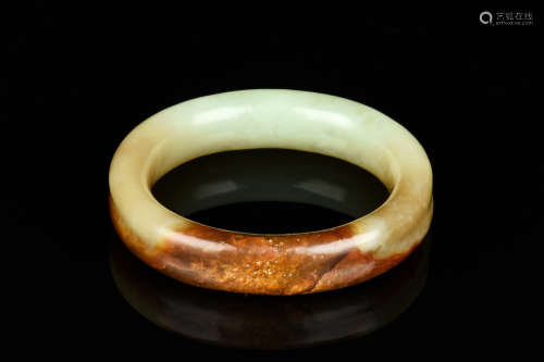 YELLOW JADE BANGLE