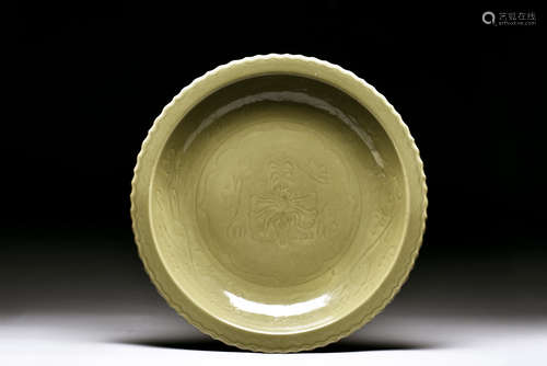 LONGQUAN WARE IMPRESSED 'FLOWERS' CHARGER