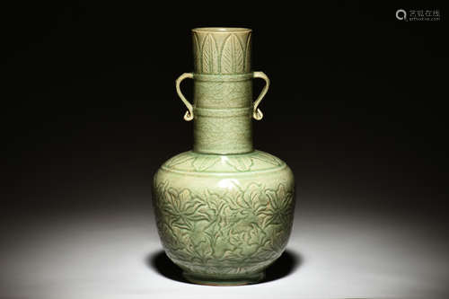 LONGQUAN WARE CELADON GLAZED VASE