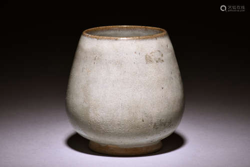 A RARE SONG MOON-WHITE GLAZED JUNG KILN JAR