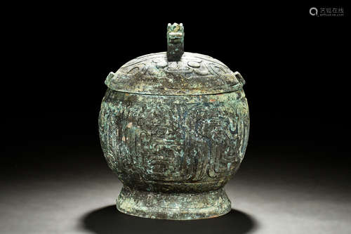 ARCHAIC BRONZE RITUAL WINE VESSEL