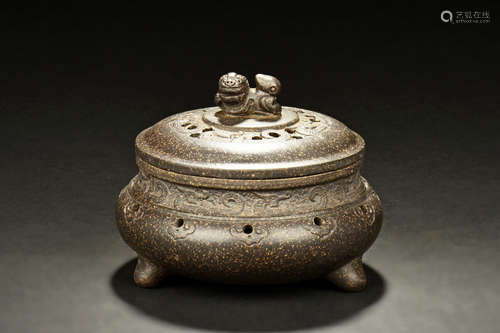 YIXING ZISHA TRIPOD INCENSE BURNER WITH LID