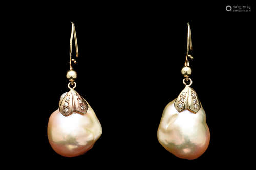 14K GOLD FRESHWATER CULTURAL PEARL MATCHING EARRINGS, WITH DIAMONDS