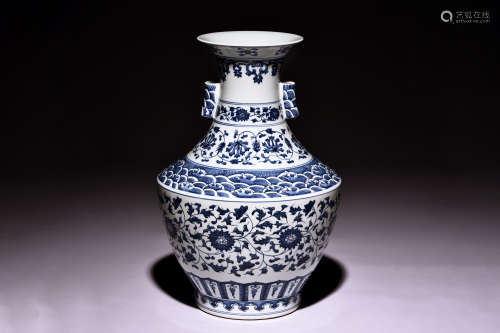 A MASSIVE BLUE AND WHITE VASE WITH QIANLONG MARK
