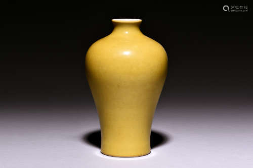 YELLOW GLAZED VASE, MEIPING