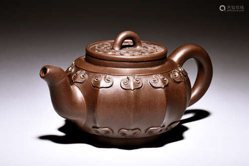 YIXING ZISHA 'RUYI' TEAPOT