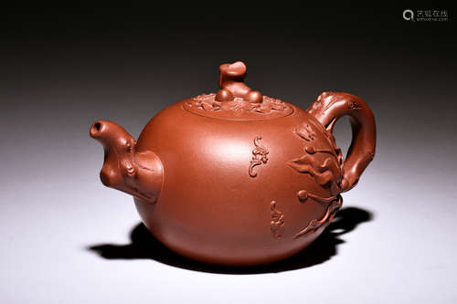 YIXING ZISHA 'FU' TEAPOT