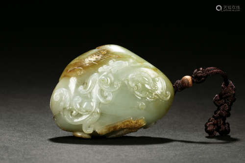 WHITE JADE CARVED ORNAMENT