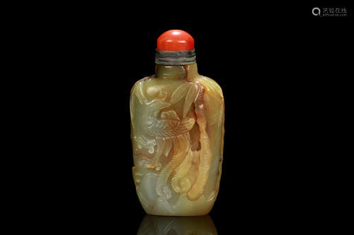 JADE CARVED 'PHOENIX' SNUFF BOTTLE