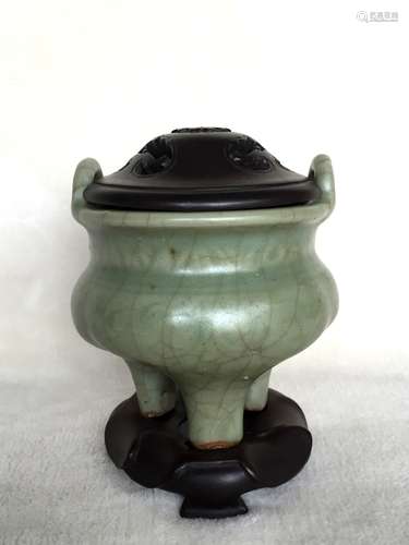 Chinese Tripod Celadon Porcelain Incense Burner with Lid and Stand.