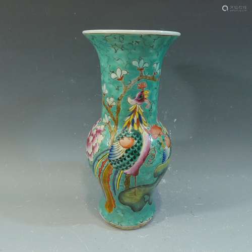 ANTIQUE CHINESE FAMILLE ROSE PORCELAIN VASE - TONGZHI MARK AND PERIOD