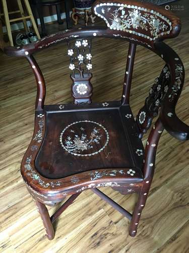 ANTIQUE Chinese wood with mother pearl corner armchair, 19th Century. 33