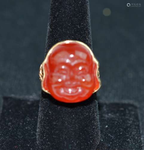 14 K Gold Ring with Carved Agate