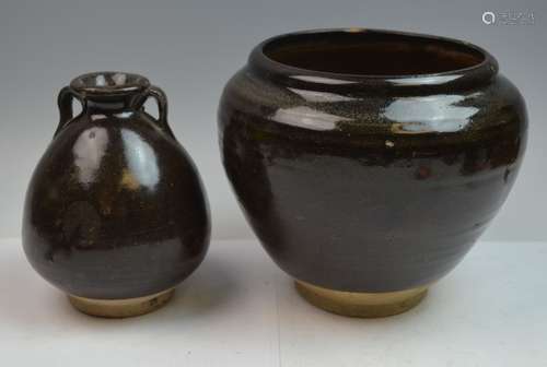 2 Song Dynasty Black Glazed Porcelain Jar & Bottle