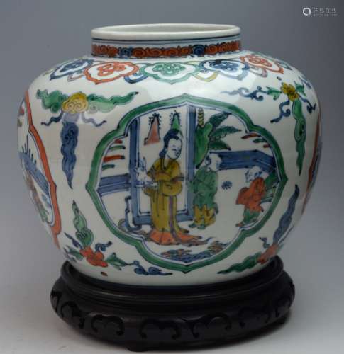Chinese Ming Dynasty Famille Rose Porcelain Jar