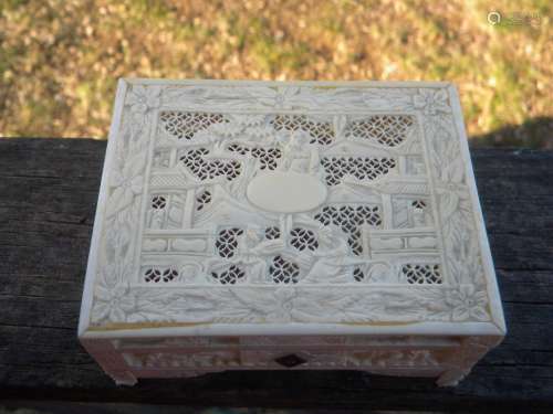 Antique Chinese Carved Box Qing Dynasty