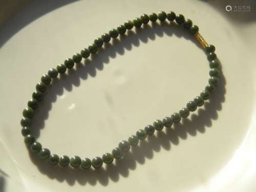 Vintage Chinese Natural Green Nephrite Jade Necklace